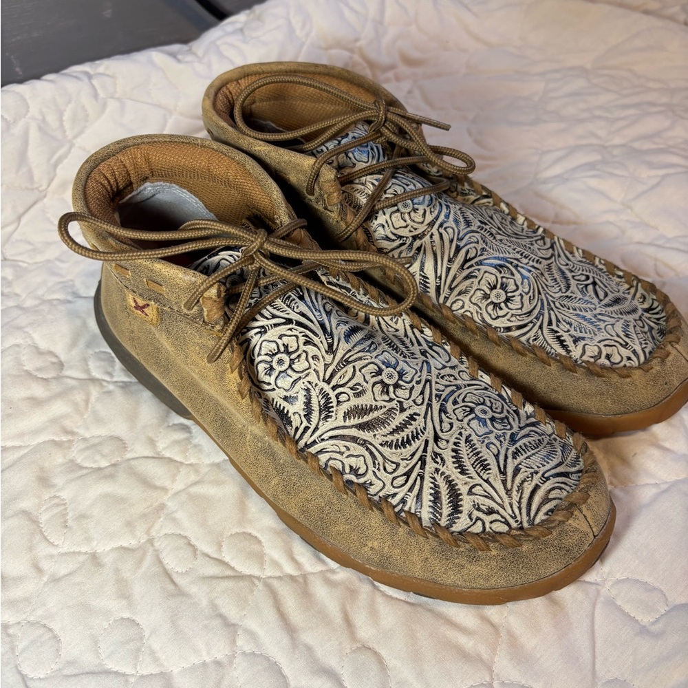 Women’s Twisted X’s